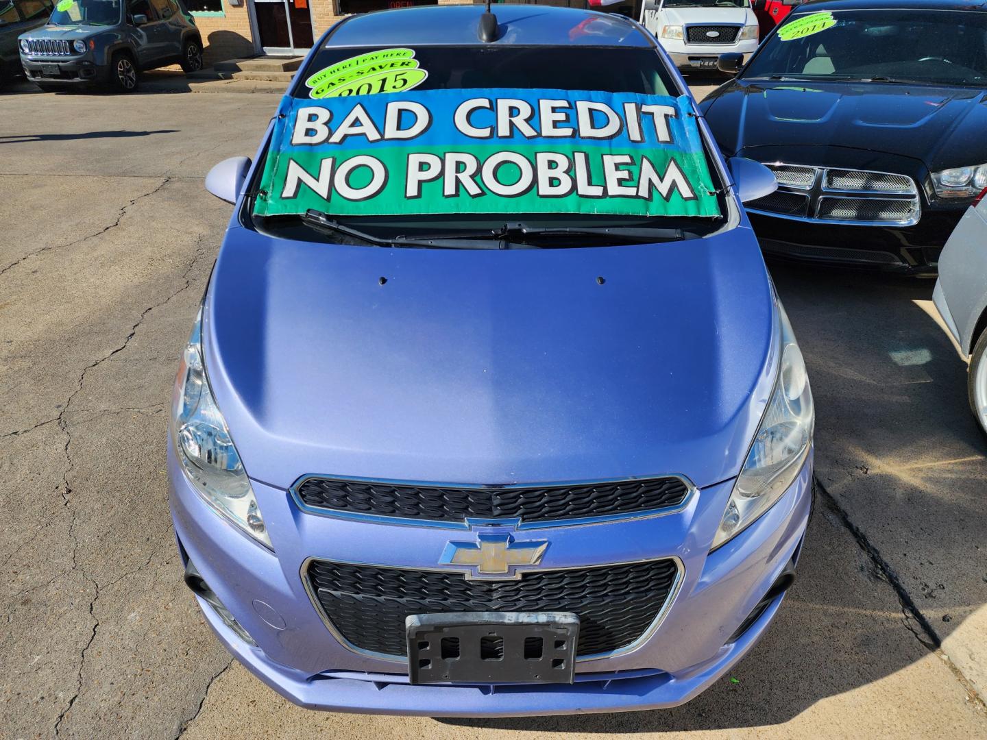 2015 BLUE /BLACK Chevrolet Spark LS (KL8CB6S93FC) with an 1.2L L4 16V DOHC engine, Continuously Variable Transmission transmission, located at 2660 S.Garland Avenue, Garland, TX, 75041, (469) 298-3118, 32.885551, -96.655602 - Welcome to DallasAutos4Less, one of the Premier BUY HERE PAY HERE Dealers in the North Dallas Area. We specialize in financing to people with NO CREDIT or BAD CREDIT. We need proof of income, proof of residence, and a ID. Come buy your new car from us today!! This is a very well cared for 2015 CH - Photo#8